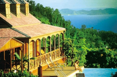 Hotel Le Jardin Malanga/ Blick vom kolonialen Haupthaus zum Meer